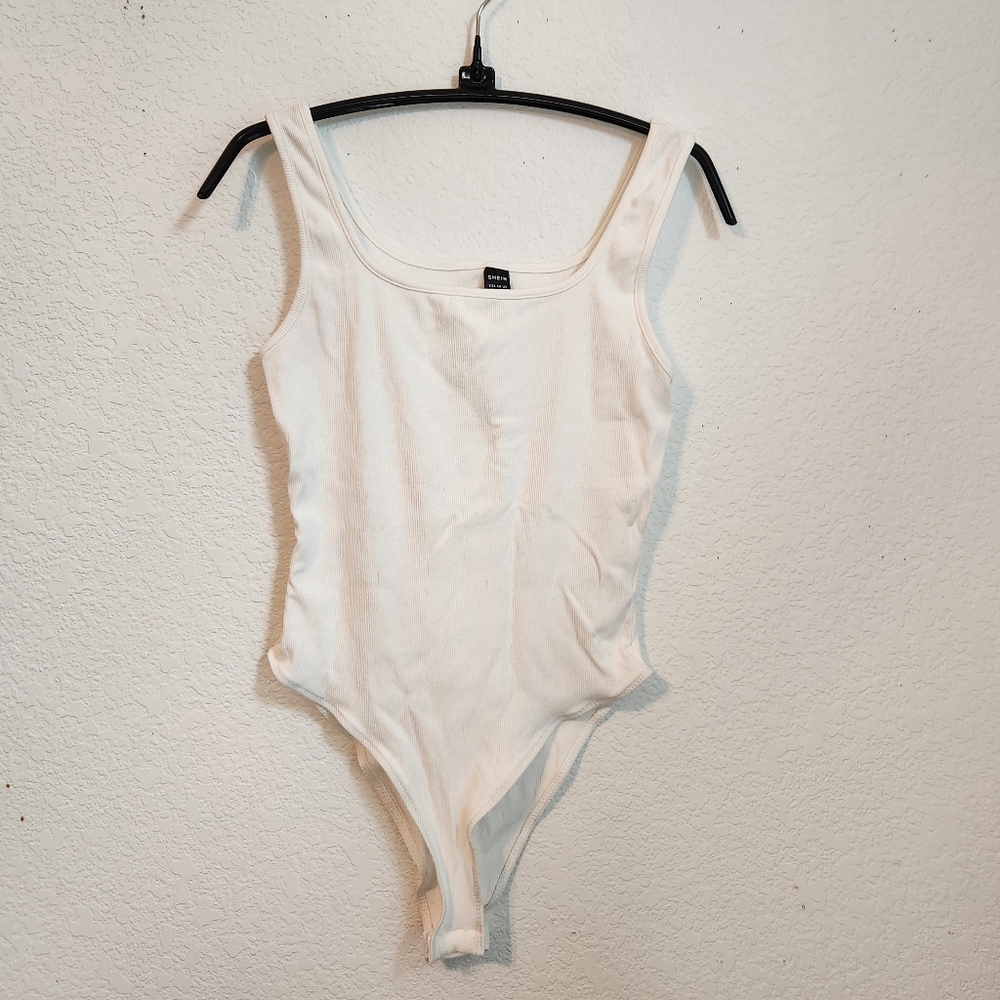 Shein White Sleeveless Ribbed Bodysuit, Size M
